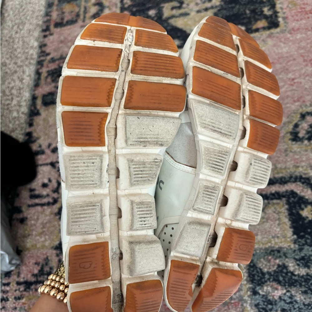 size 8 women’s white on cloud terry 5 - Picture 6 of 7